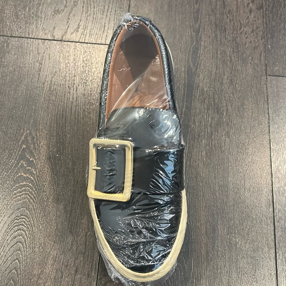 Bally shoes in size US6